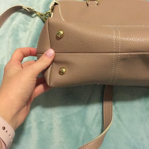NINE WEST elbow bag, with cross body strap. - Picture 5 of 5